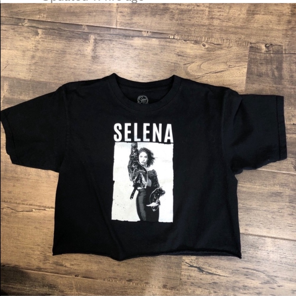 Short sleeve
"Selena"
T-shirt